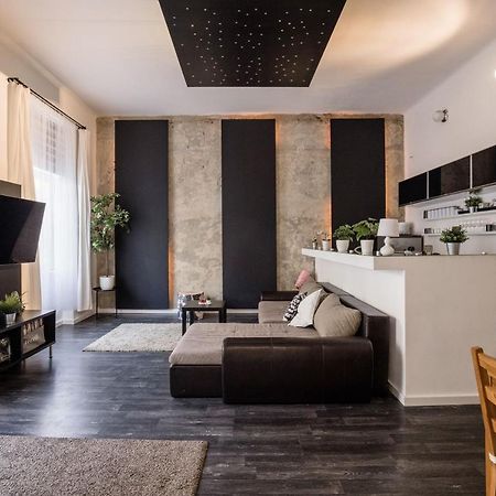 Spacious Apartment Almassy Budapeszt Zewnętrze zdjęcie